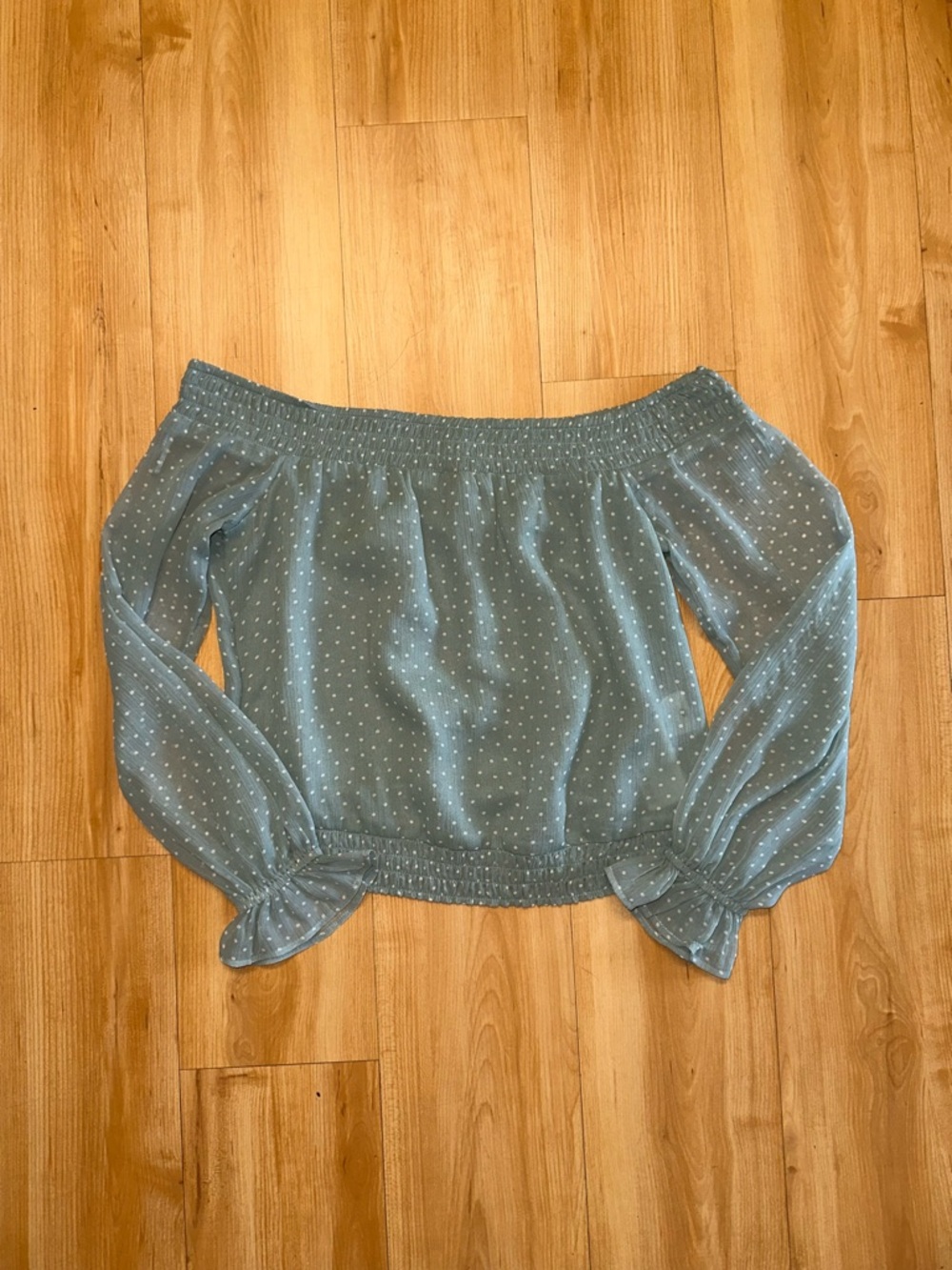 Abercrombie & Fitch Off-Shoulder Blouse